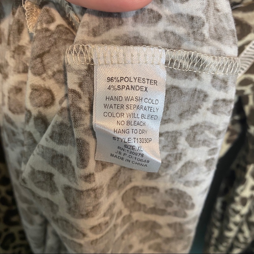 Entro | Cheetah Ruffle Blouse - Picture 5 of 5